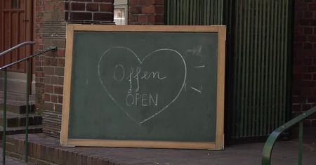 Niemieccy księża katoliccy błogosławią pary homoseksualne wbrew Watykanowi.