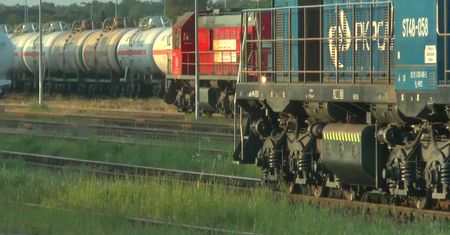 Nieszczelna cysterna z gazem propan-butan na kolejowym przejściu granicznym w Braniewie