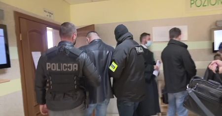 Dzielnicowy z Zawiercia zamieszany w handel narkotykami. Aresztowany na trzy miesiące.
