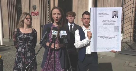 Uczniowie wystawili “świadectwo” Przemysławowi Czarnkowi. Minister bez jednej pozytywnej oceny