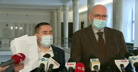 PSL ujawnia listę 357 osób związanych z PiS i pracujących w spółkach Skarbu Państwa.
