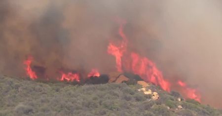 Pożar lasu w pobliżu Los Angeles.