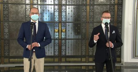 Były wiceminister zdrowia J. Cieszyński ma wrócić do rządu.