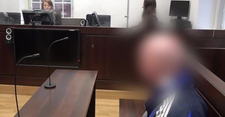 Groził Donaldowi Tuskowi, sąd skazał go na 10 miesięcy prac społecznych