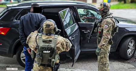 CBŚP rozbiło zorganizowaną grupę przestępczą. Miała wyłudzić blisko 2 milionów dolarów.