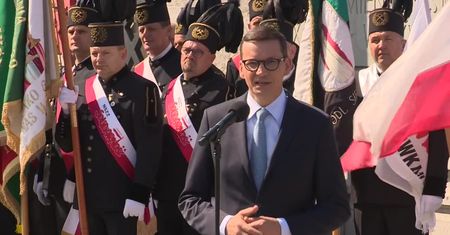 Premier na obchodach 41. rocznicy podpisania Porozumienia Jastrzębskiego.