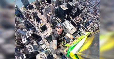 Nie dla tych z lękiem wysokości! Prace konserwatorskie na szczycie Chrysler Building w Nowym Jorku