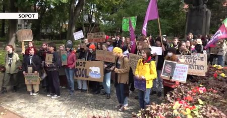 Demonstracje Młodzieżowego Strajku Klimatycznego w całej Polsce