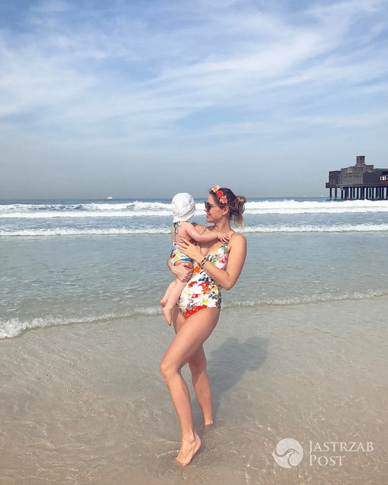 Zosia Ślotała z ciążowym brzuchem na plaży w Dubaju