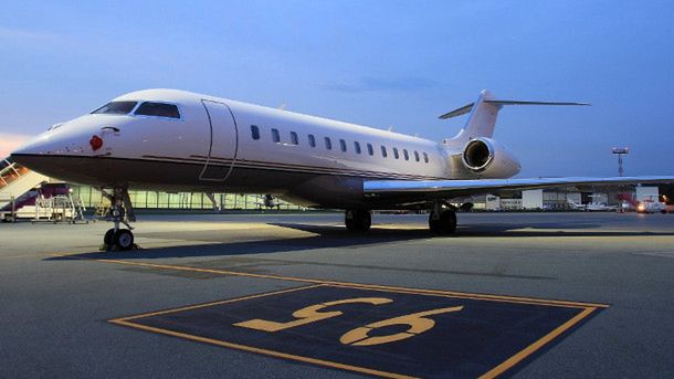 Bombardier BD-700-1A10 Global Express

Zasięg: 11390 km
Prędkość maksymalna: 950 km/h
Cena: ok. 150 mln zł