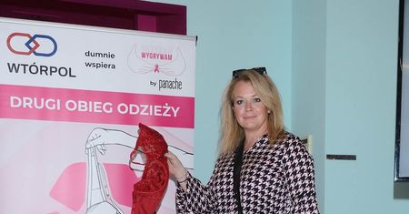 Gwiazdy dotykają siebie, by sprawdzić, jak czują się ich piersi. Ruszyła 12. edycja kampanii Dotykam=Wygrywam