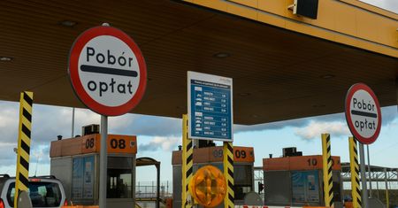Revolut i Autopay łącza siły. Przejazdy przez autostradę mają być tańsze