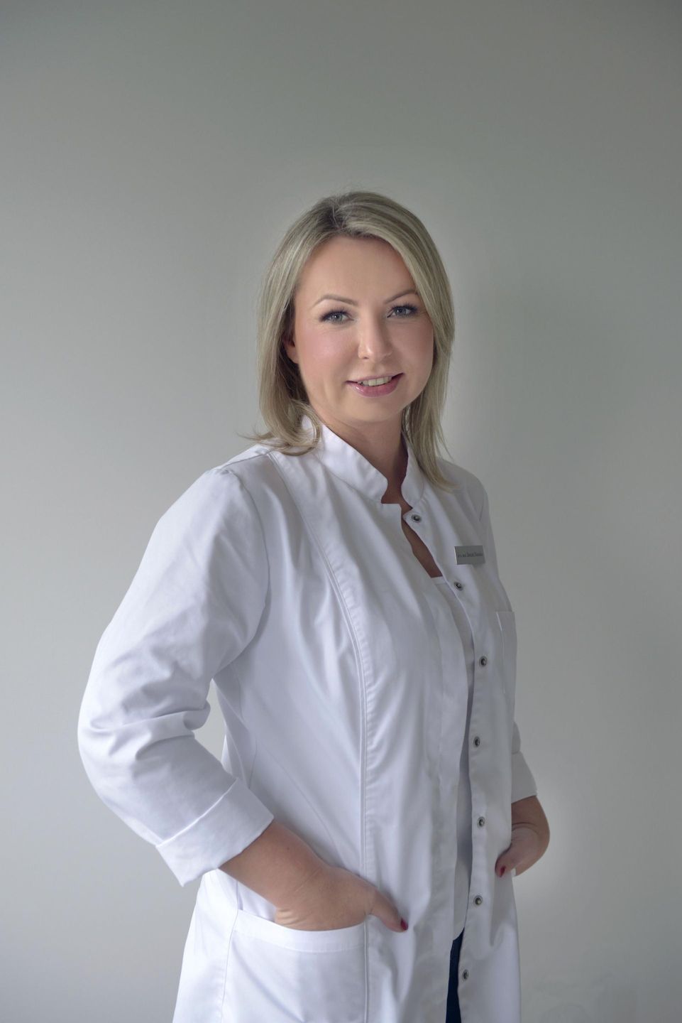 Dr n. med. Danuta Nowicka od wielu lat zajmuje się zabiegami z zakresu medycyny estetycznej