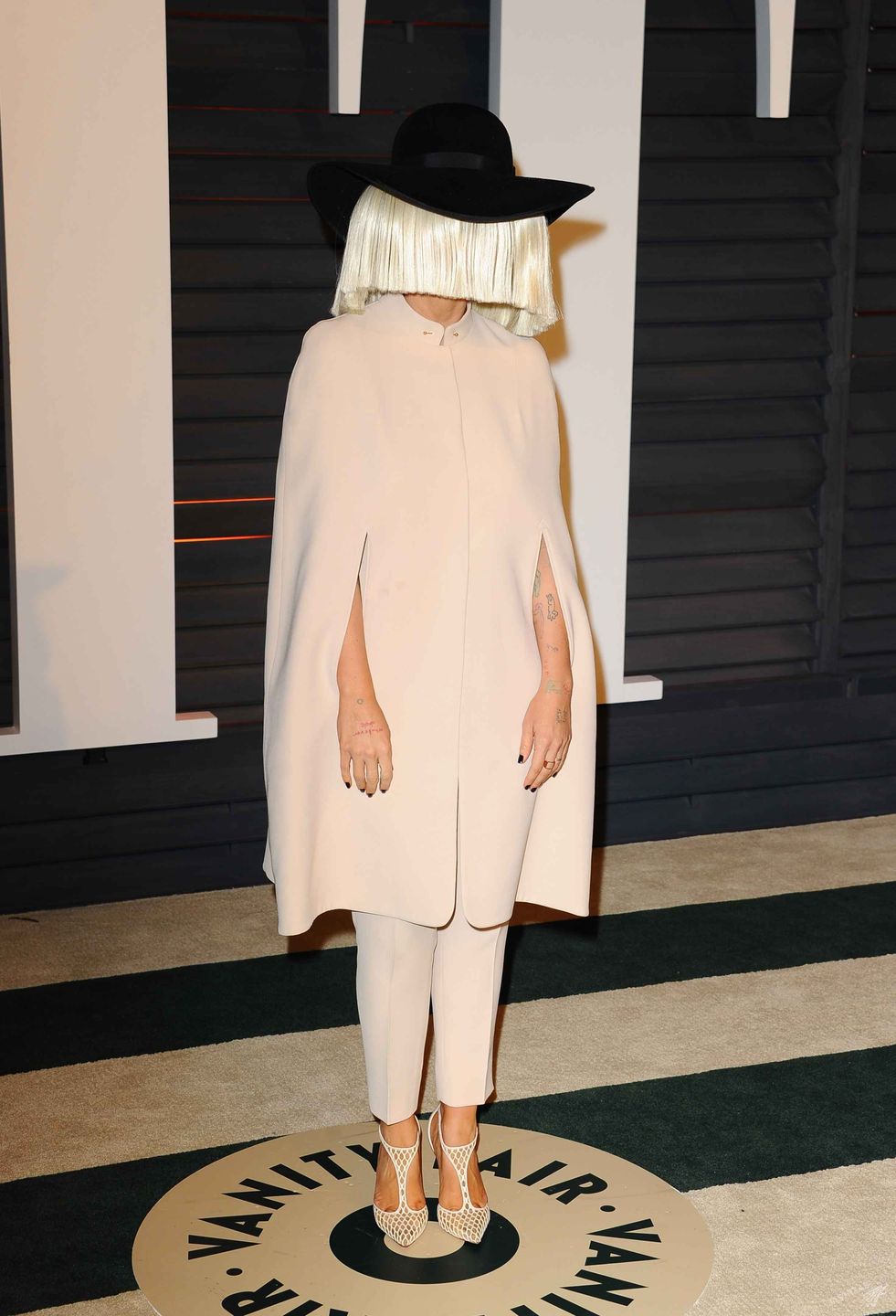 February 22, 2015 West Hollywood, Ca.
Sia
Vanity Fair Oscar Party hosted by editor  Graydon Carter held at the Wallis Annenberg Center for the Performing Arts
© V.Flores/AFF-USA.com