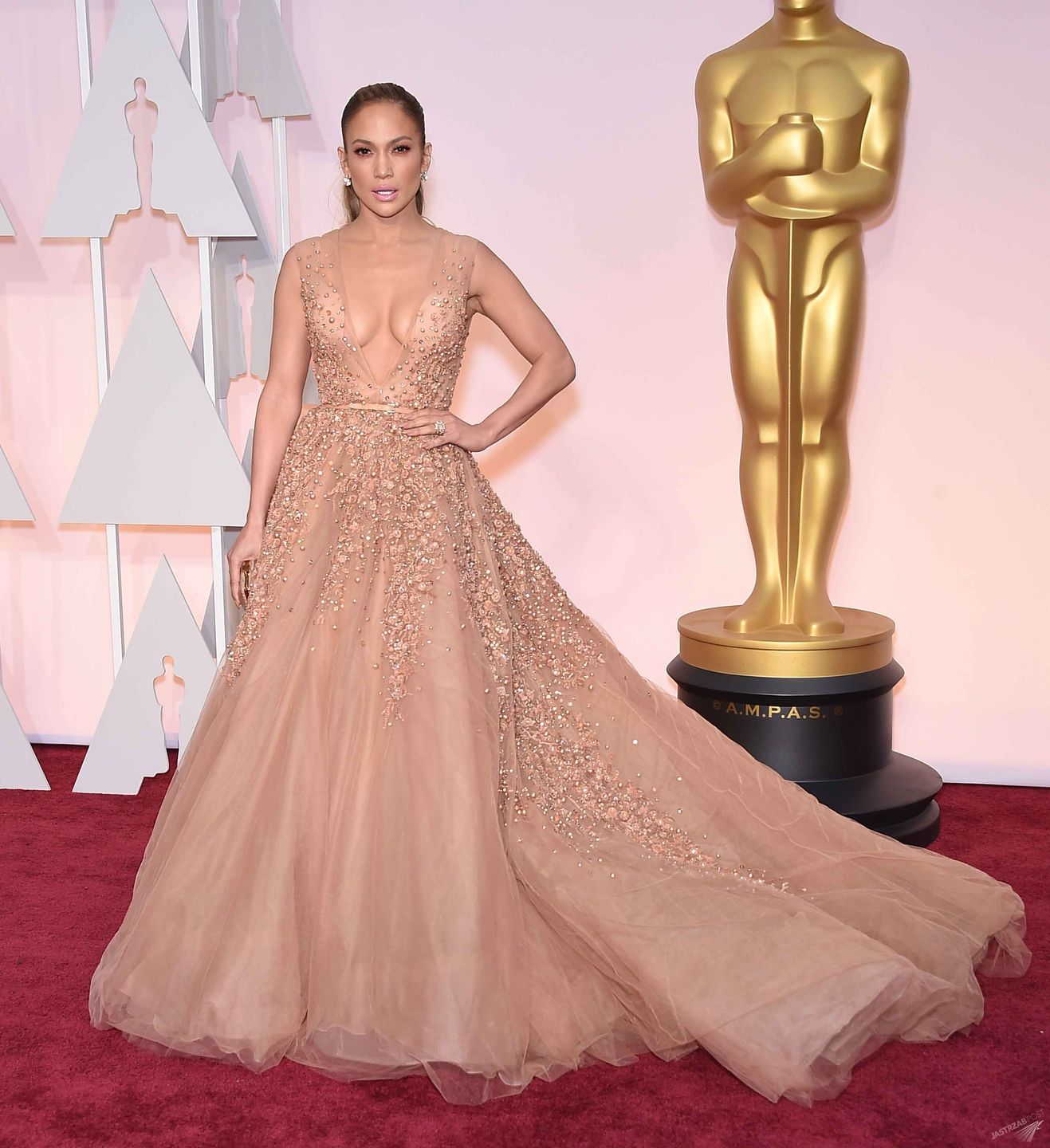 Jennifer Lopez w sukni Elie Saab

Fotografia: ONS