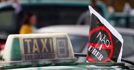 Volkswagen inwestuje 300 mln dol. w konkurenta Ubera