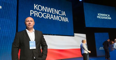 Program PO i PiS. Eksperci punktują błędy