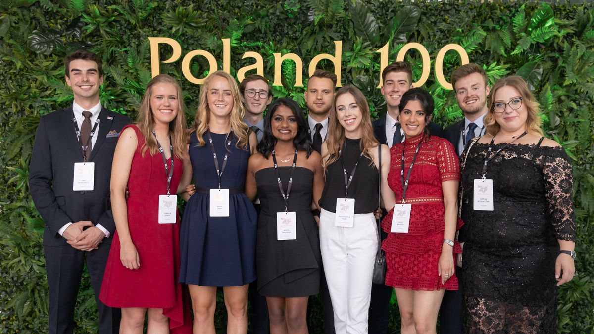 Młodzi Amerykanie nie postrzegają Polski jako kraju, który silnie stawia na innowacje. Szansą, aby pokazać, jak jest naprawdę, było zaproszenie 12 studentów w ramach programu "Poland 100".