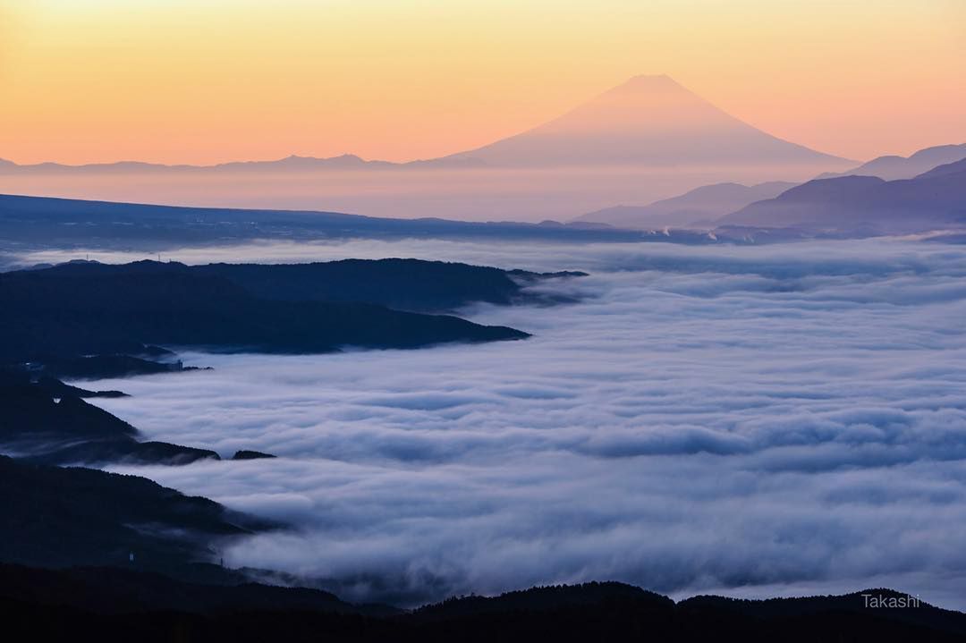 Góra Fuji na zdjęciach Takashiego Nakazawy. Ich różnorodność cię zaskoczy