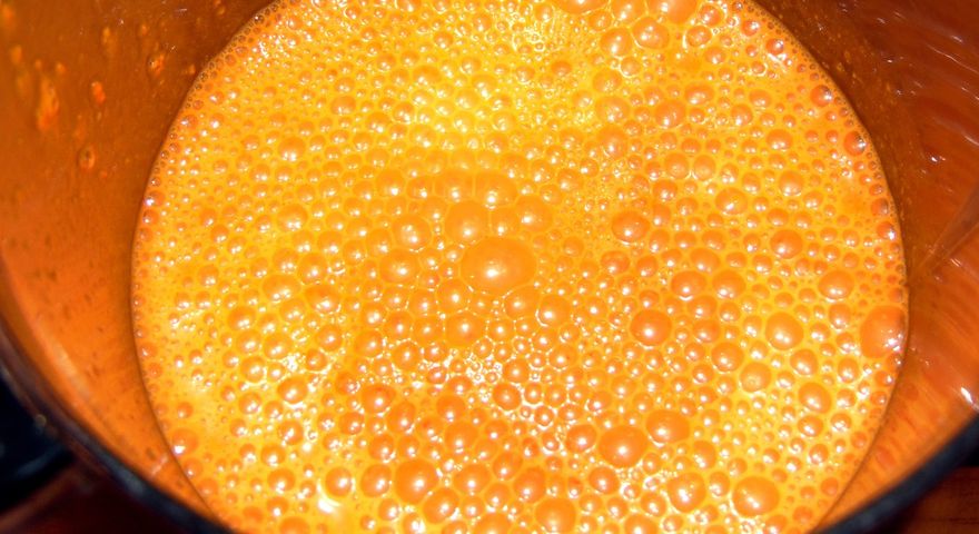 Sok owocowy z pomarańczą i kurkumą regeneruje płuca