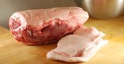 Surowe mięso wieprzowe z nogi, polędwicy, łopatki i żeberek (mięso i tłuszcz)