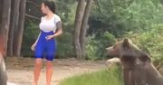 Chciała zrobić zdjęcie z dzikim niedźwiedziem. Przeliczyła się