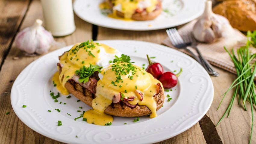 Bułka z jajkiem (danie typu fast food)