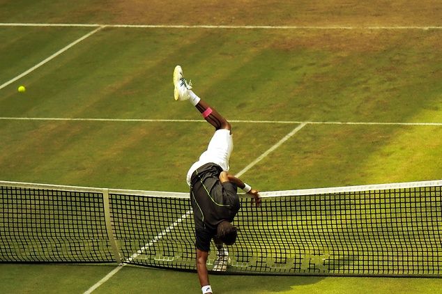 Gael Monfils w swoim stylu wprawiał kibiców w radosny nastrój (foto: Maciej Dobrowolski)
