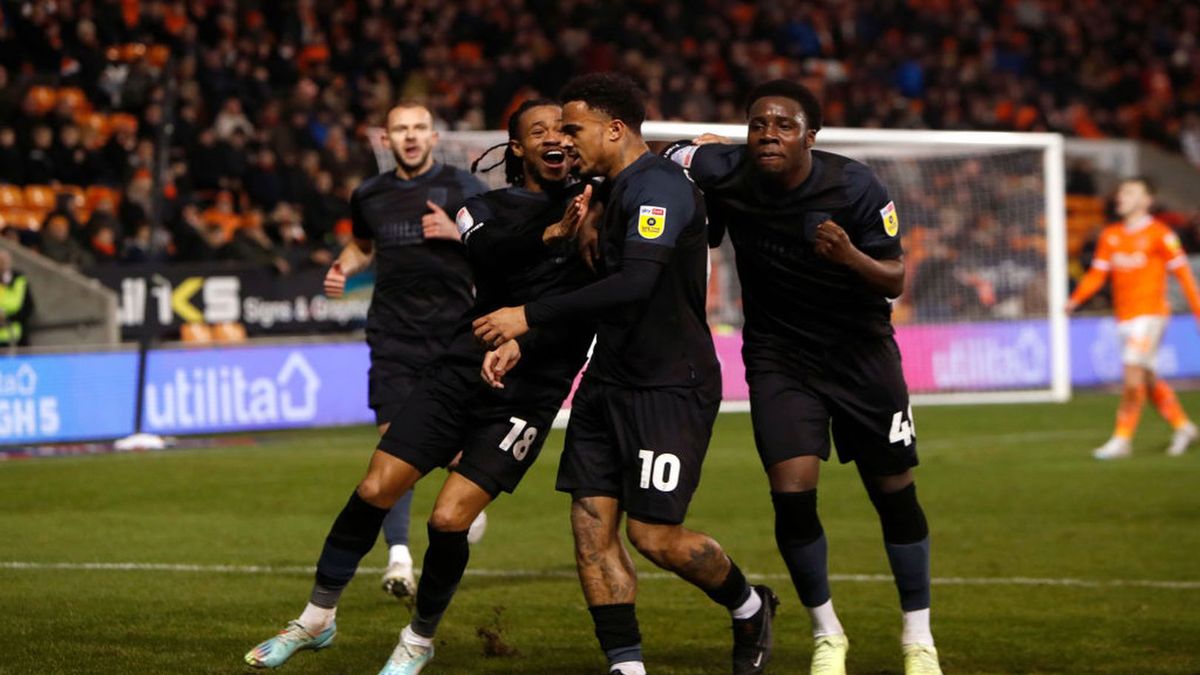 Zdjęcie okładkowe artykułu: Getty Images / John Early / Radość piłkarzy Huddersfield Town