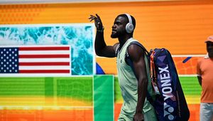 Spał na kortach, został półfinalistą US Open. Oto rywal Hurkacza
