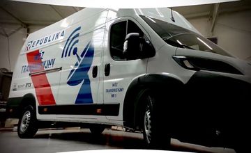 Internauci kpili z wozu Republiki. Rachoń zamieścił dokładną specyfikację