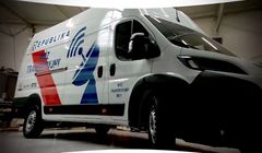 Internauci kpili z wozu Republiki. Rachoń zamieścił dokładną specyfikację