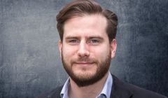 Jonathan Broughton research directorem w PlumResearch