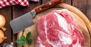 Surowa cała łopatka wieprzowa (mięso i tłuszcz)