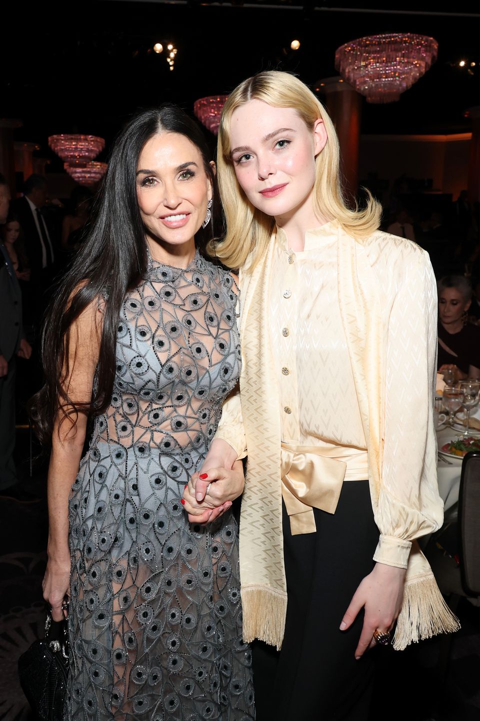 Demi Moore i Elle Fanning