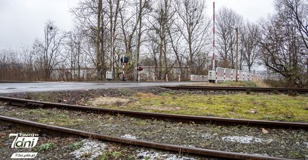 Będzie bezpieczniej na przejazdach kolejowych