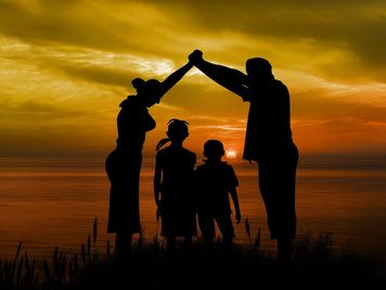 Wsparcie dla rodzin zastępczych w Płocku. Miasto uruchamia projekt "FamilyUp!"