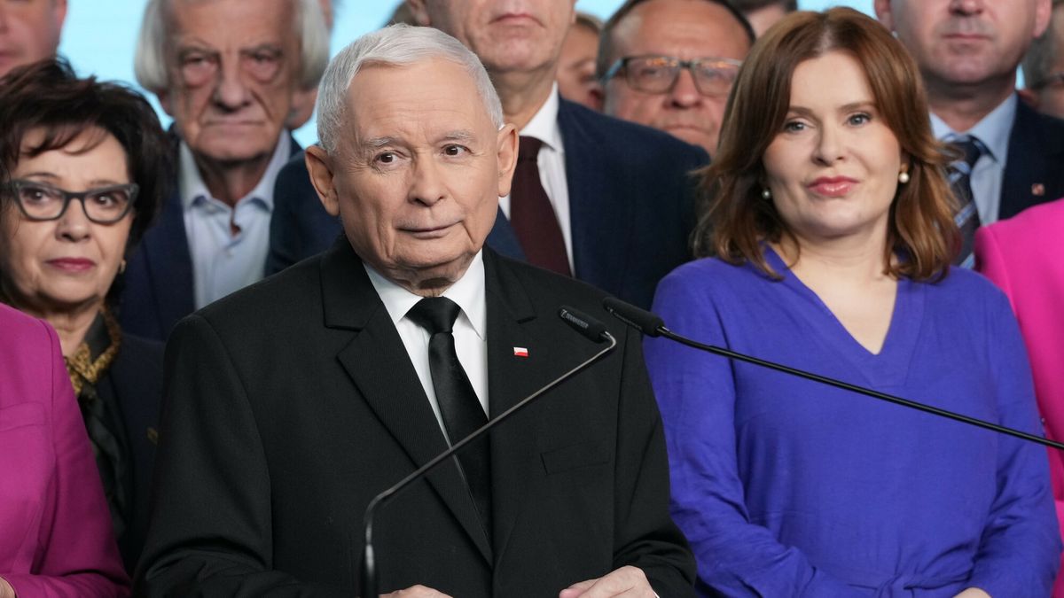 Jarosław Kaczyński, obok Anna Krupka