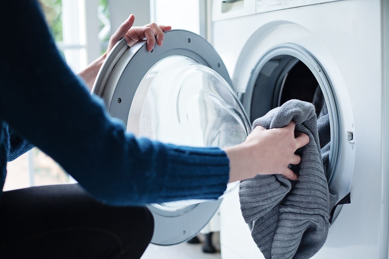 Pet hair woes: Simple tricks for a fur-free laundry day