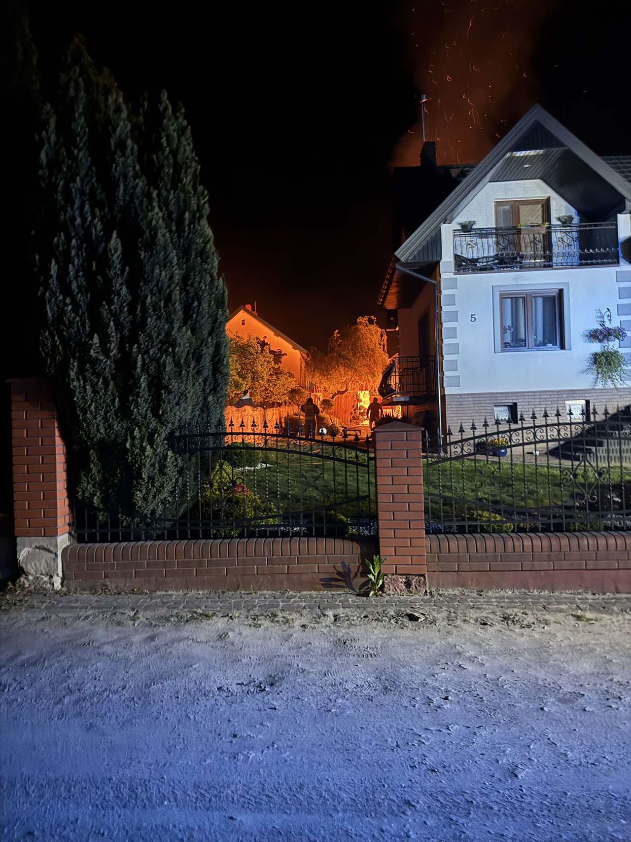 Pożar altany ogrodowej w Brudzeniu Dużym
