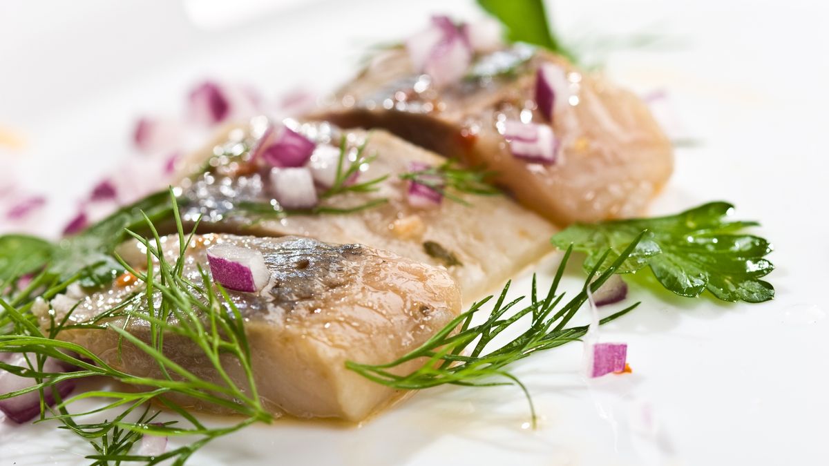 Mało kto wie, że śledzie są o wiele zdrowsze niż łosoś