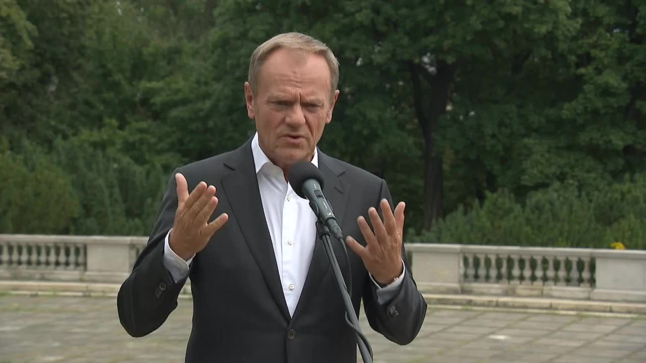 Tusk do Morawieckiego: Sejm nie musi się zbierać, pan sam może przyznać doraźne zasiłki dla poszkodowanych przedsiębiorców znad Odry