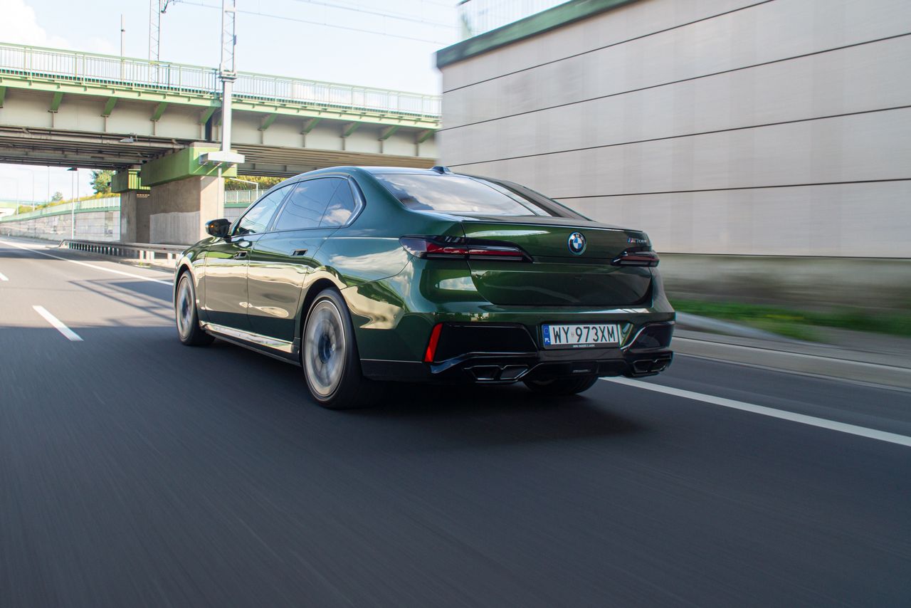 BMW M760e xDrive