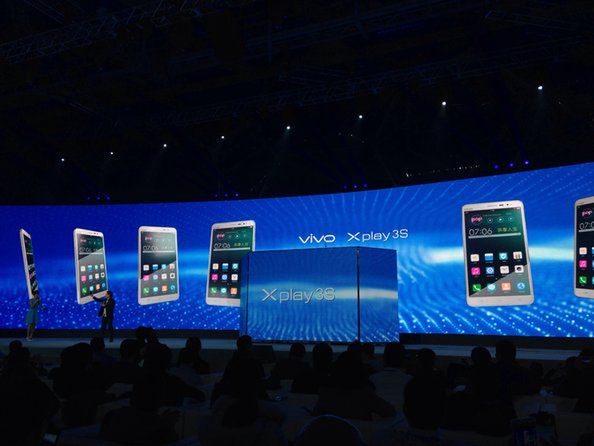 Vivo Xplay 3S - witamy pierwszego smartfona z ekranem 2K HD 2