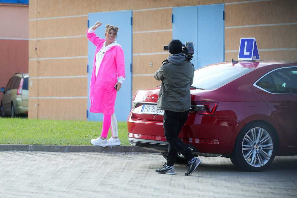 Edyta Górniak w trakcie kursu na prawo jazdy. Zdjęcia do programu My Way