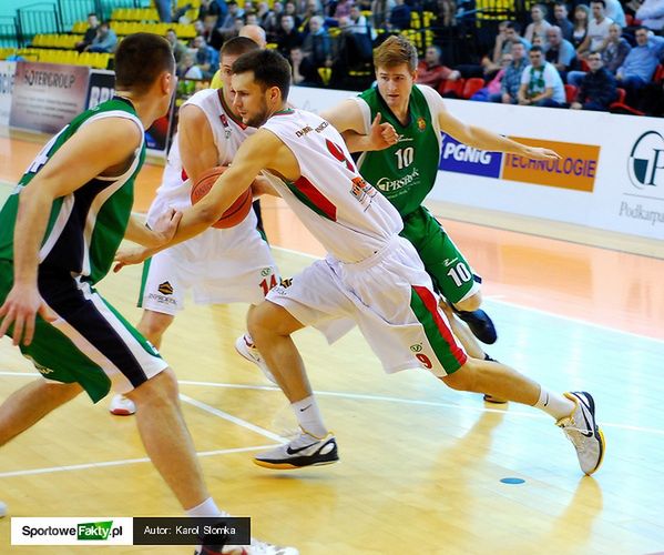 Na razie Kotwica musi radzić sobie bez Marka Piechowicza