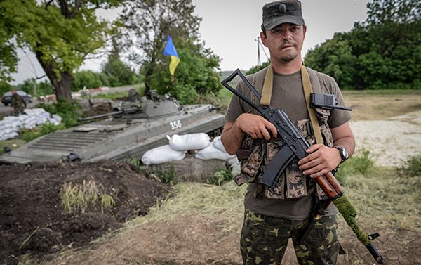 Konflikt na Ukrainie. Separatyści intensywnie ostrzeliwują siły rządowe