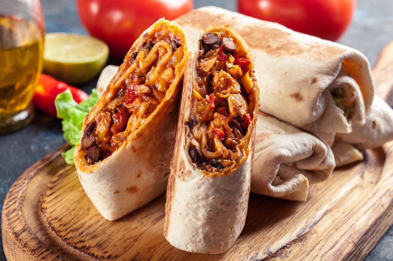 Burrito. Meksykańska przekąska, którą łatwo wyczarujesz w domu