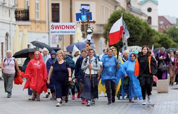 Lublin: Wierni wyruszą na Jasną Górę już w sierpniu. Trwają zapisy na Pieszą Pielgrzymkę