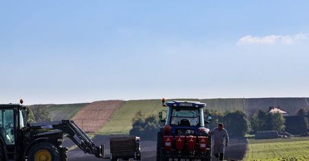 Pieniądze z ZUS i KRUS. Oto jak dostać podwójne świadczenie